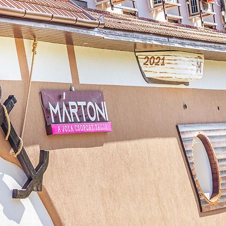 Martoni Resort & Restaurant Szigetszentmárton Exteriör bild