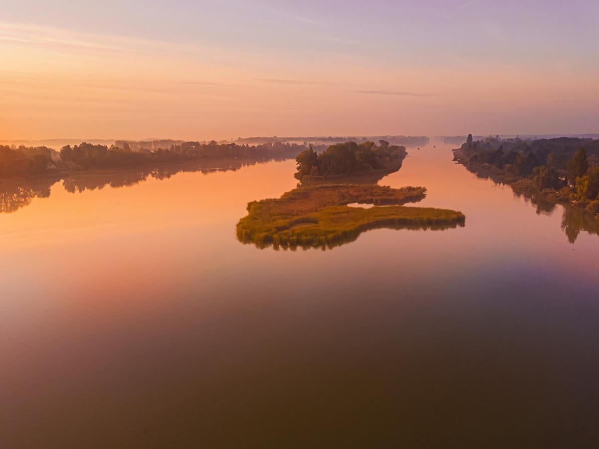 Martoni Resort & Restaurant Szigetszentmárton Exteriör bild