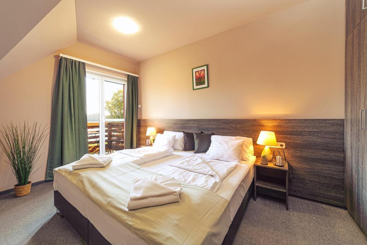 Martoni Resort & Restaurant Szigetszentmárton Exteriör bild