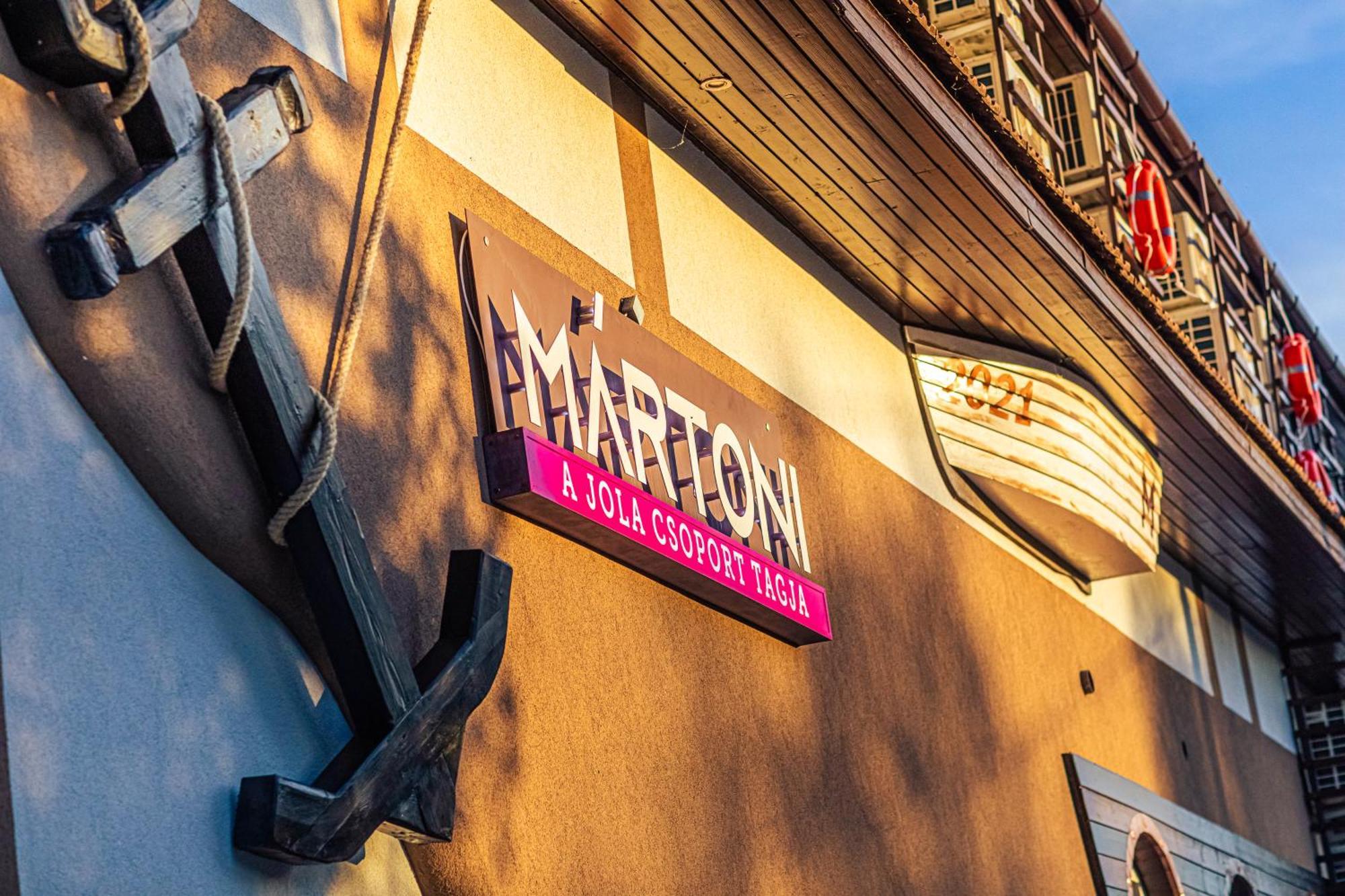 Martoni Resort & Restaurant Szigetszentmárton Exteriör bild