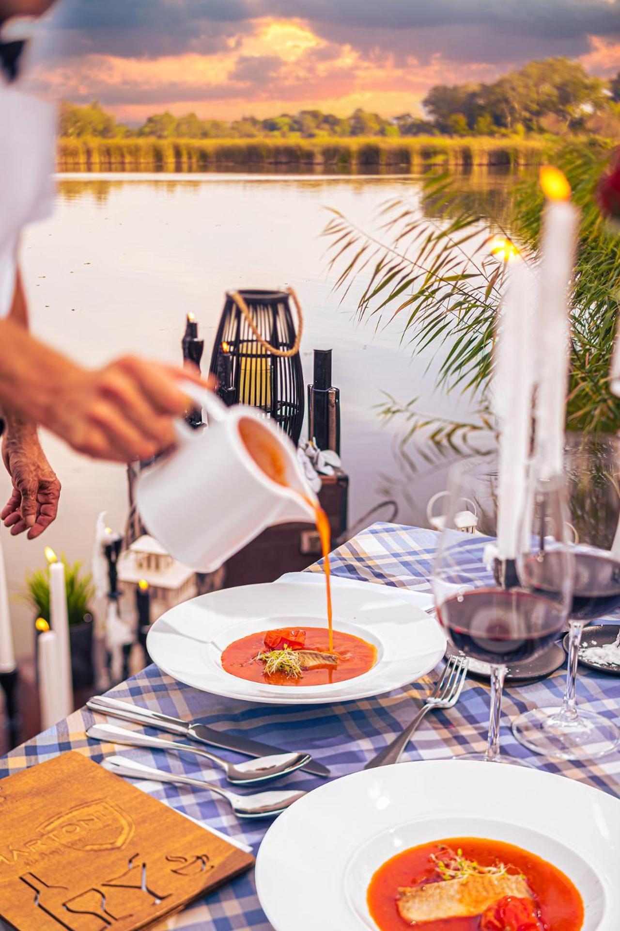 Martoni Resort & Restaurant Szigetszentmárton Exteriör bild